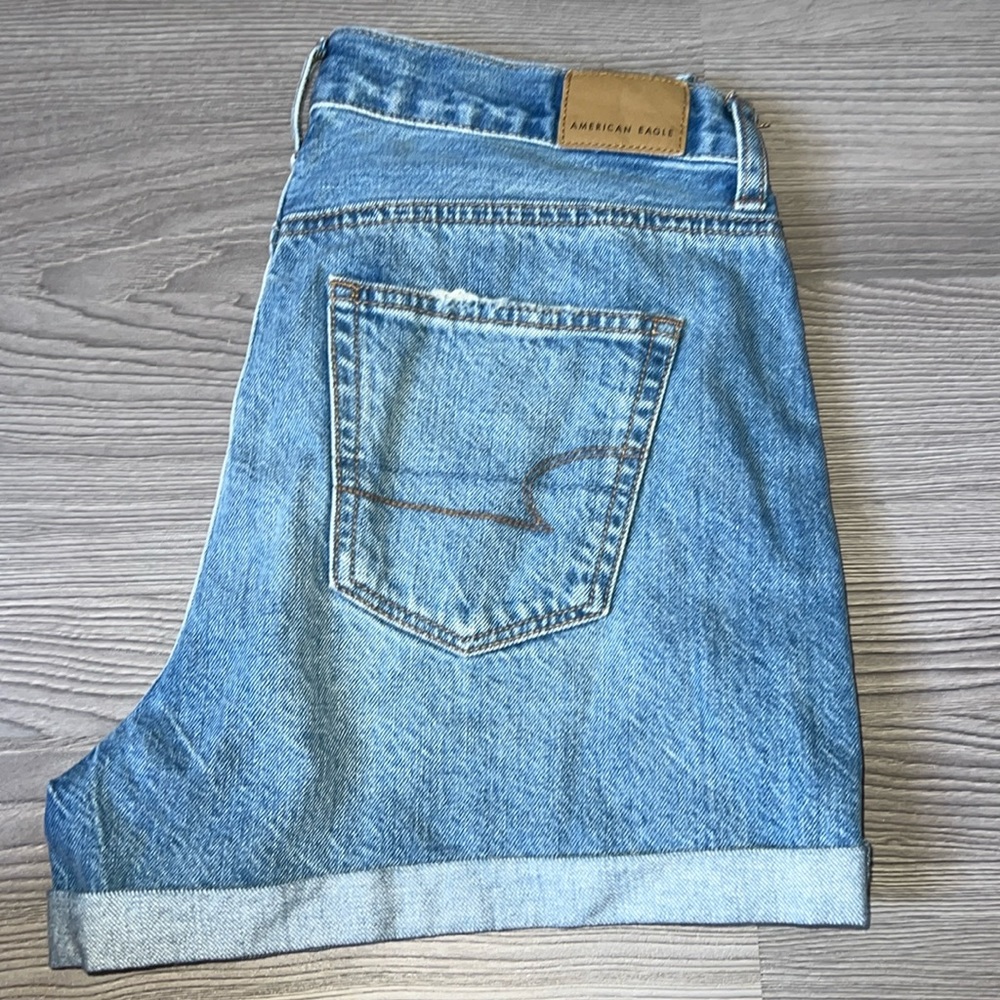 american eagle mom shorts